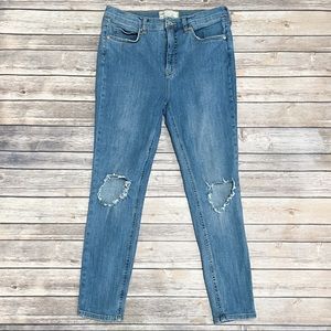 Free People Medium Wash High Rise Busted Knee Skinny Jeans 31R 31 R Ankle Length